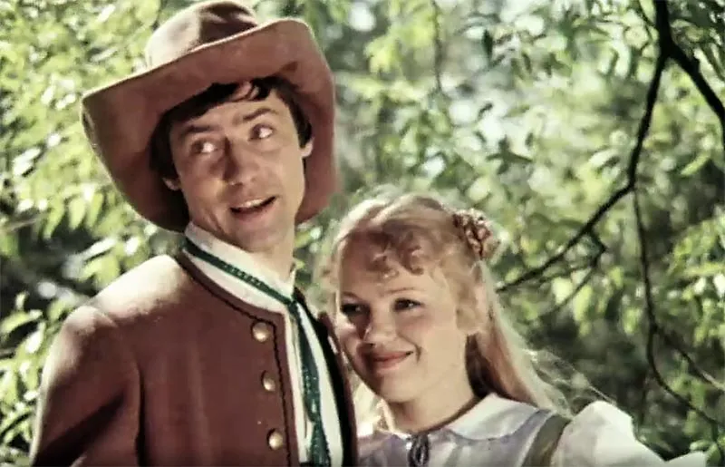 Елена Попова в фильме Продавец птиц