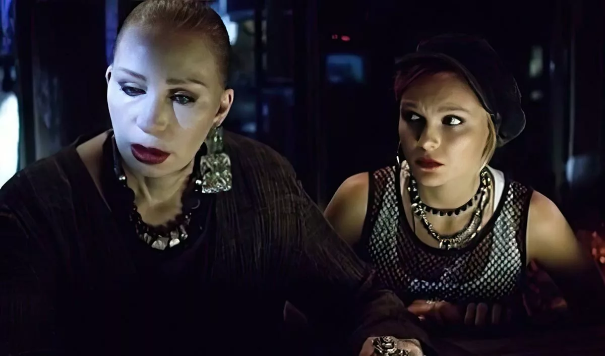 Елена Великанова в фильме Попса Елена Великанова в фильме Попса 2