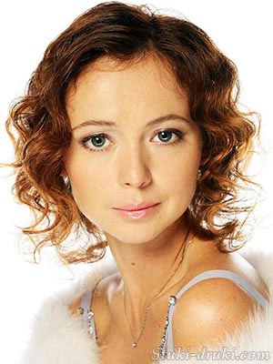 Елена Захарова