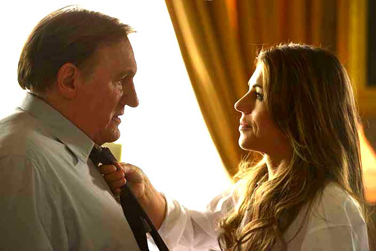 Элизабет Хёрли в фильме Виктор Элизабет Хёрли в фильме Виктор