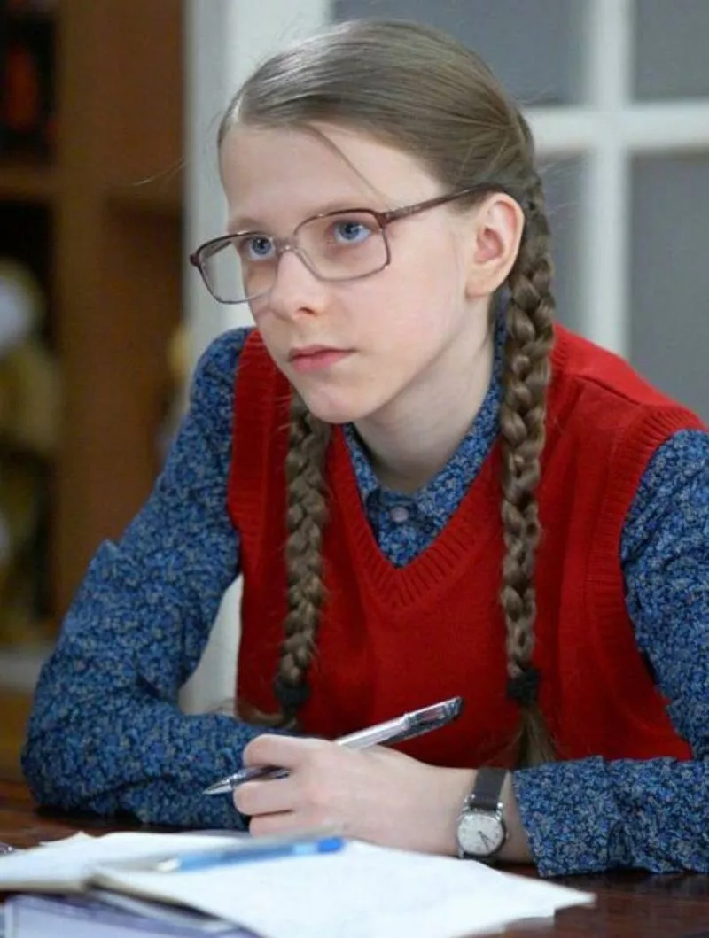 Елизавета Арзамасова в сериале Папины дочки Елизавета Арзамасова в сериале Папины дочки