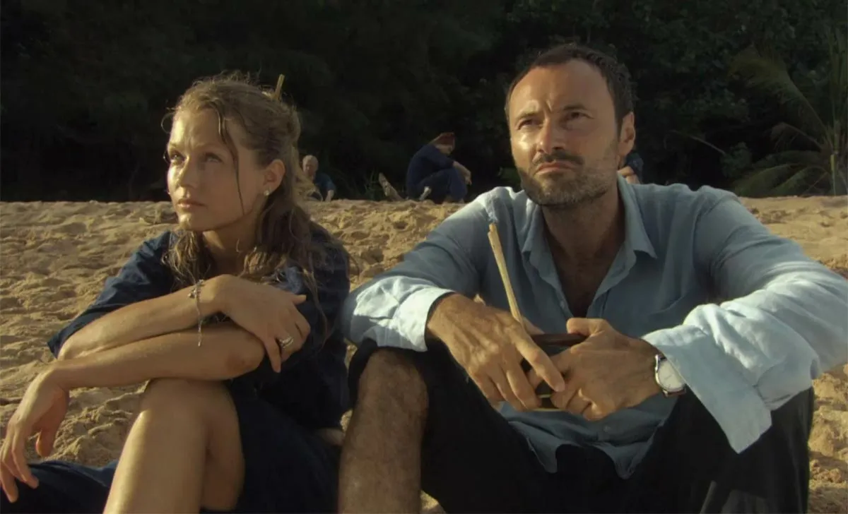 Эльвира Болгова в сериале Остров ненужных людей