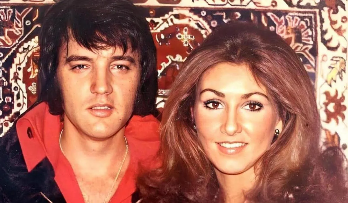 Элвис Пресли и Линда Томпсон Элвис Пресли и Линда Томпсон