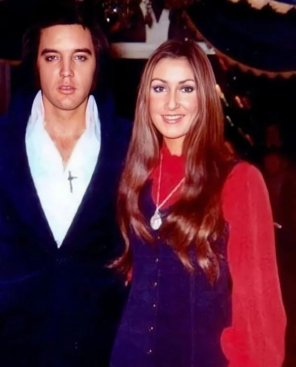 Элвис Пресли и Линда Томпсон Элвис Пресли и Линда Томпсон 2