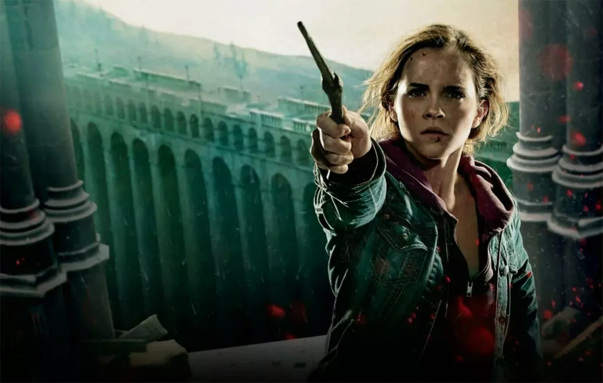 Эмма Уотсон в фильме Гарри Поттер и Дары смерти: Часть 2 Эмма Уотсон в фильме Гарри Поттер и Дары смерти: Часть 2