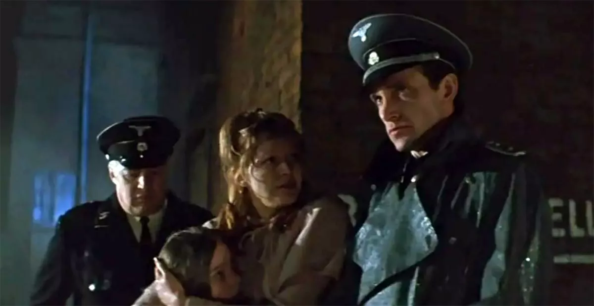 Эммануил Виторган в фильме Ларец Марии Медичи Эммануил Виторган в фильме Ларец Марии Медичи