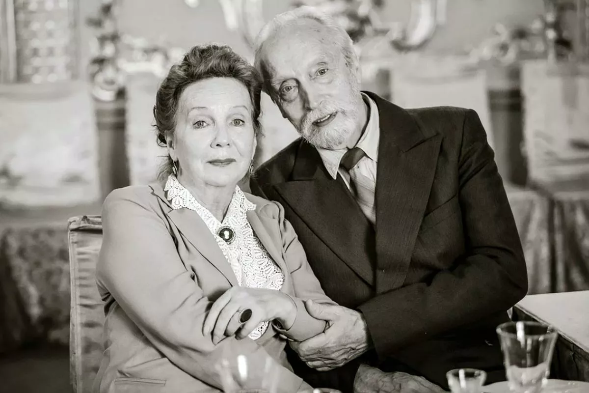 Эра Зиганшина в сериале Семейный альбом Эра Зиганшина в сериале Семейный альбом