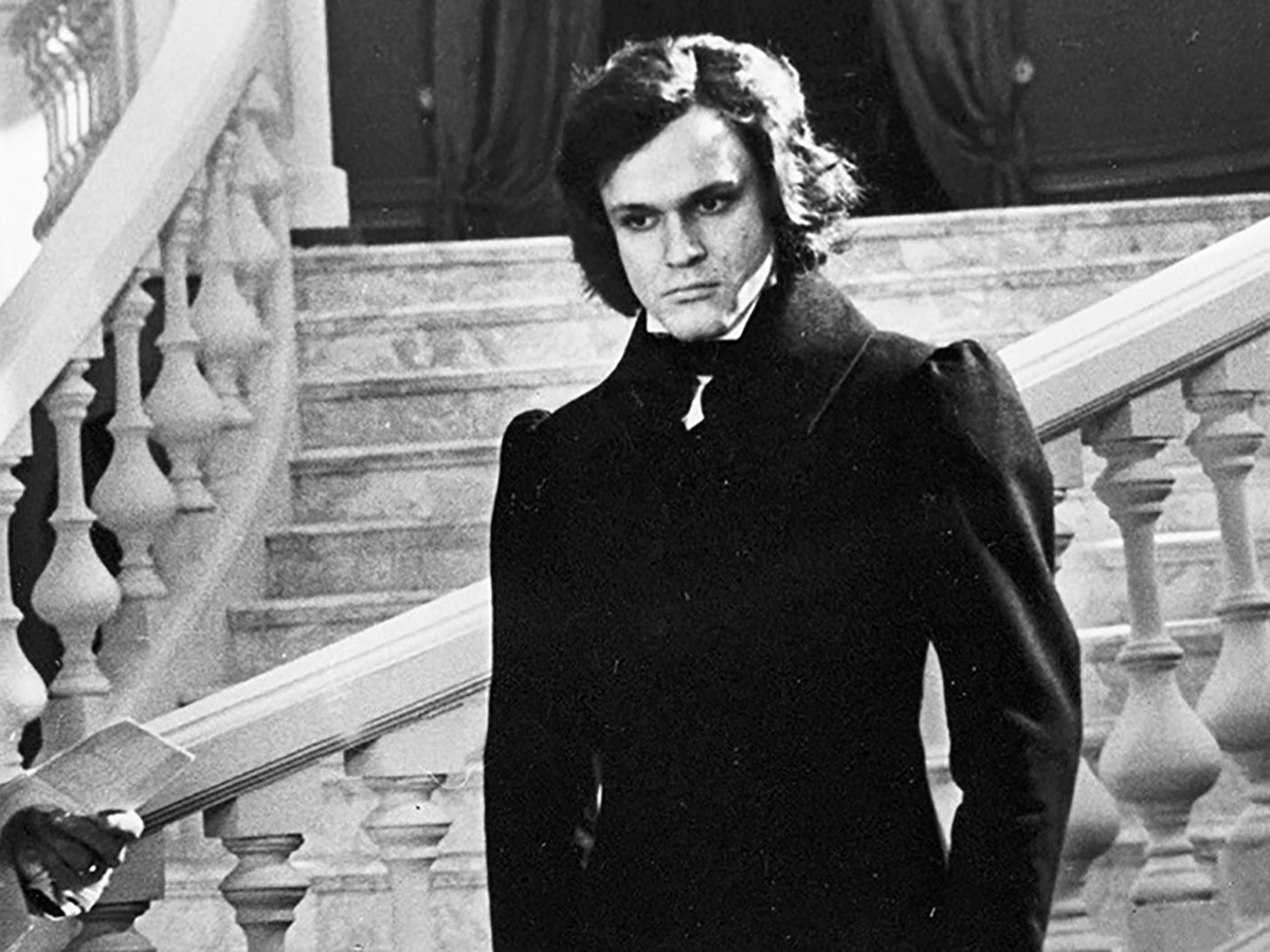 Николай Еременко младший в фильме Красное и чёрное Николай Еременко младший в фильме Красное и чёрное