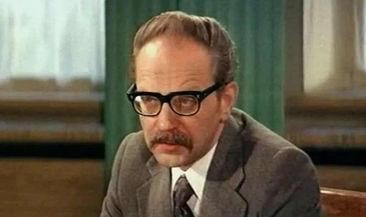 Эрнст Романов в фильме И другие официальные лица Эрнст Романов в фильме И другие официальные лица