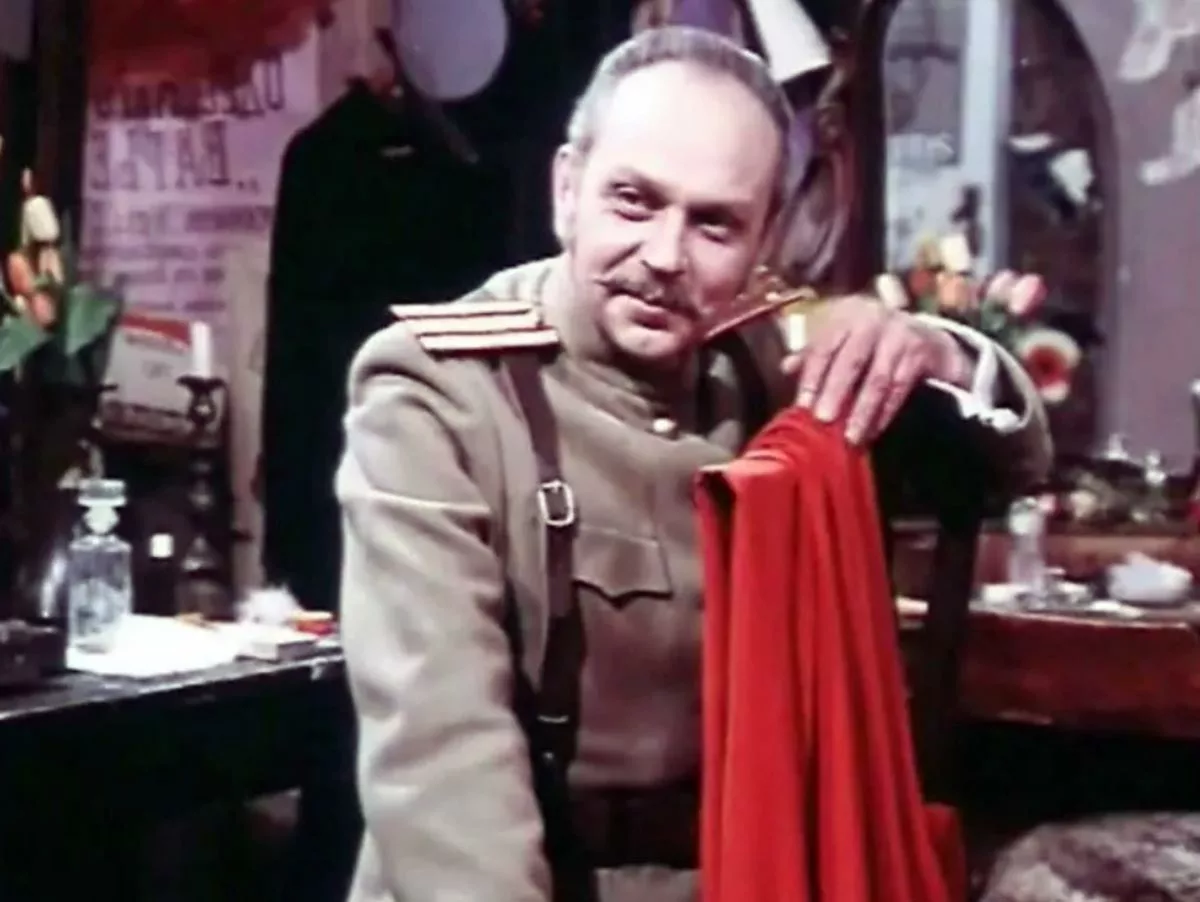 Эрнст Романов в фильме Расколотое небо Эрнст Романов в фильме Расколотое небо