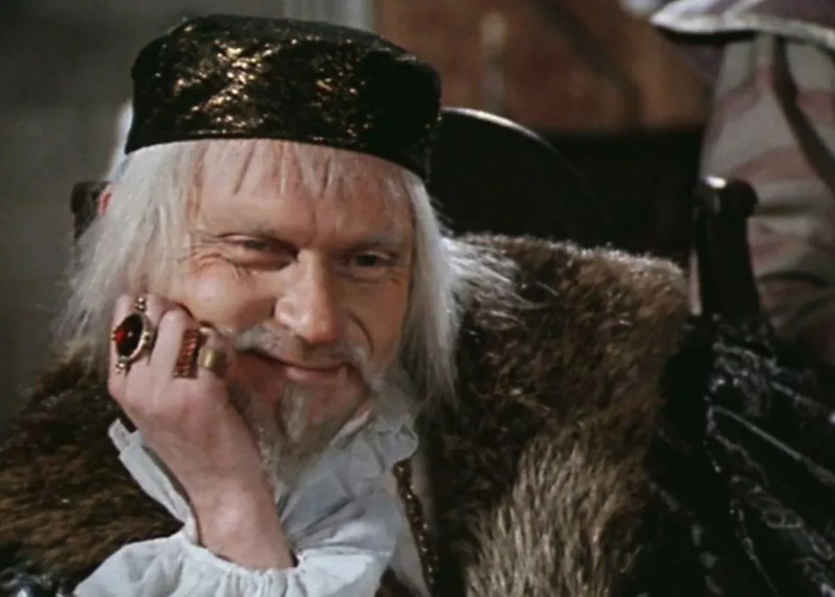 Эрнст Романов в фильме Собака на сене Эрнст Романов в фильме Собака на сене