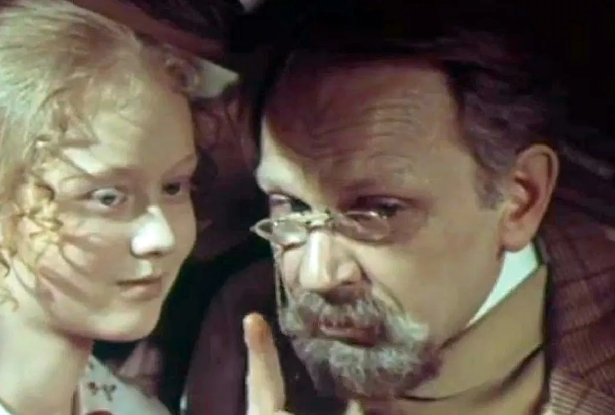 Эрнст Романов в фильме Ждите Джона Графтона Эрнст Романов в фильме Ждите Джона Графтона