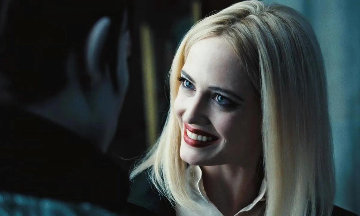 Ева Грин в фильме Мрачные тени Ева Грин в фильме Мрачные тени