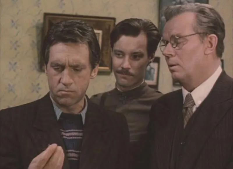 Евгений Шутов в фильме Место встречи изменить нельзя