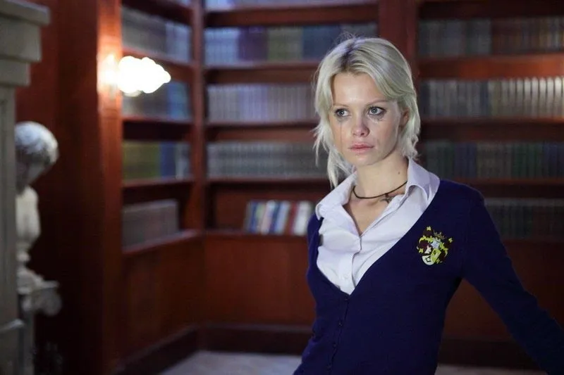 Евгения Осипова в сериале Закрытая школа Евгения Осипова в сериале Закрытая школа