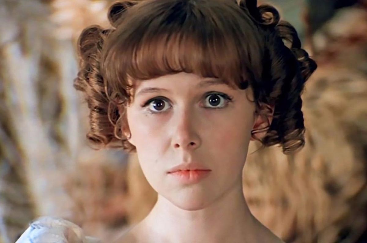 Евгения Симонова в фильме Обыкновенное чудо