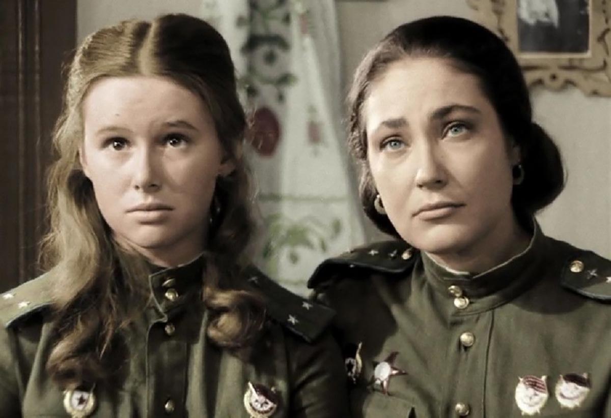 Евгения Симонова в фильме В бой идут одни «старики»