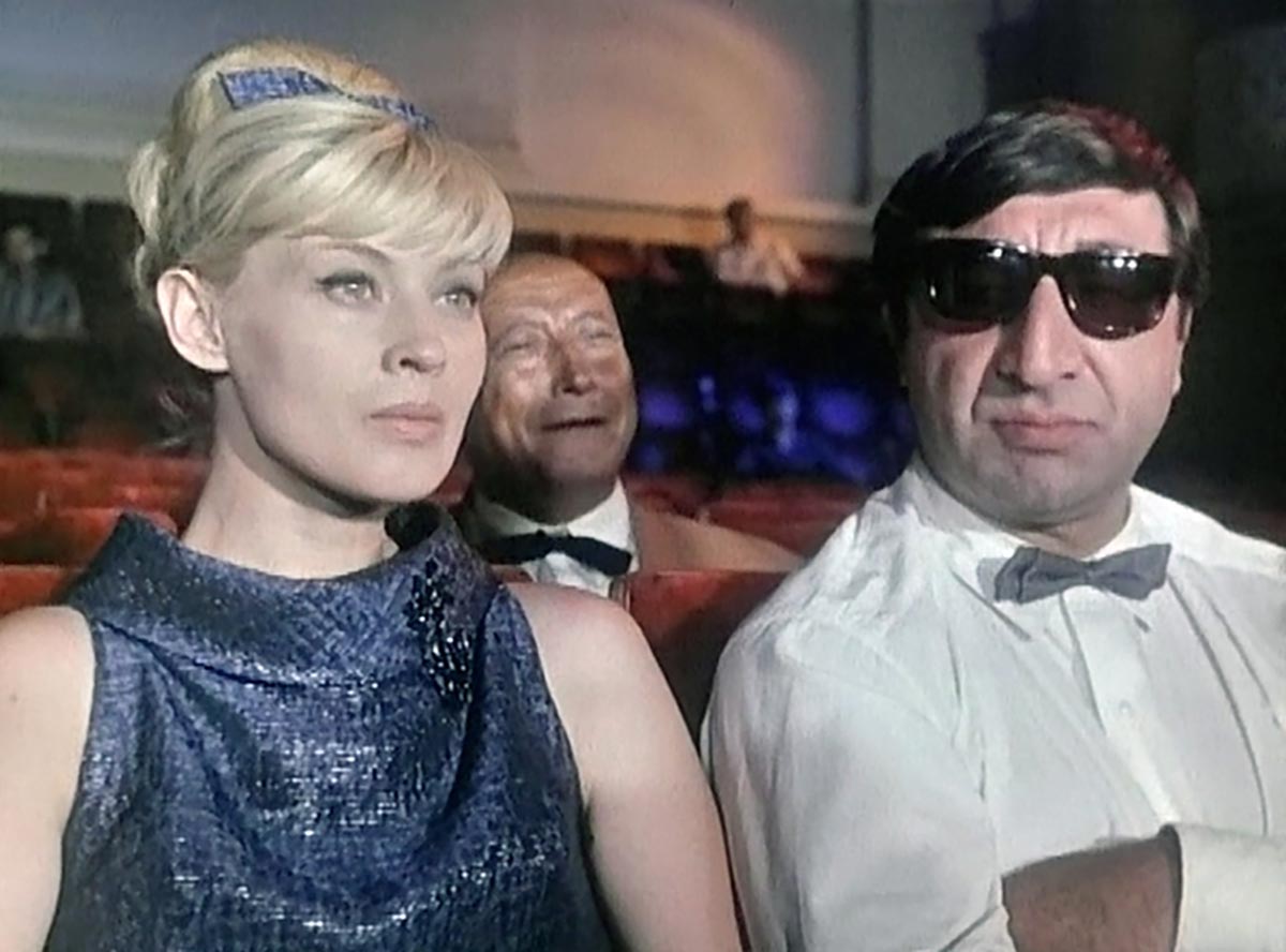 Фрунзик Мкртчян в фильме Белый рояль