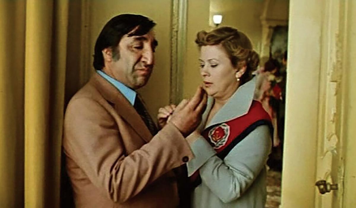 Фрунзик Мкртчян в фильме Суета сует