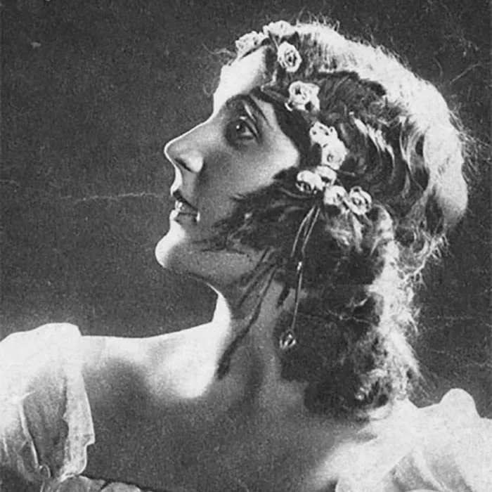 Галина Кравченко в фильме Солистка его величества