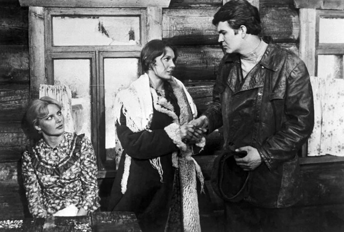 Галина Яцкина в фильме Конец Любавиных Галина Яцкина в фильме Конец Любавиных