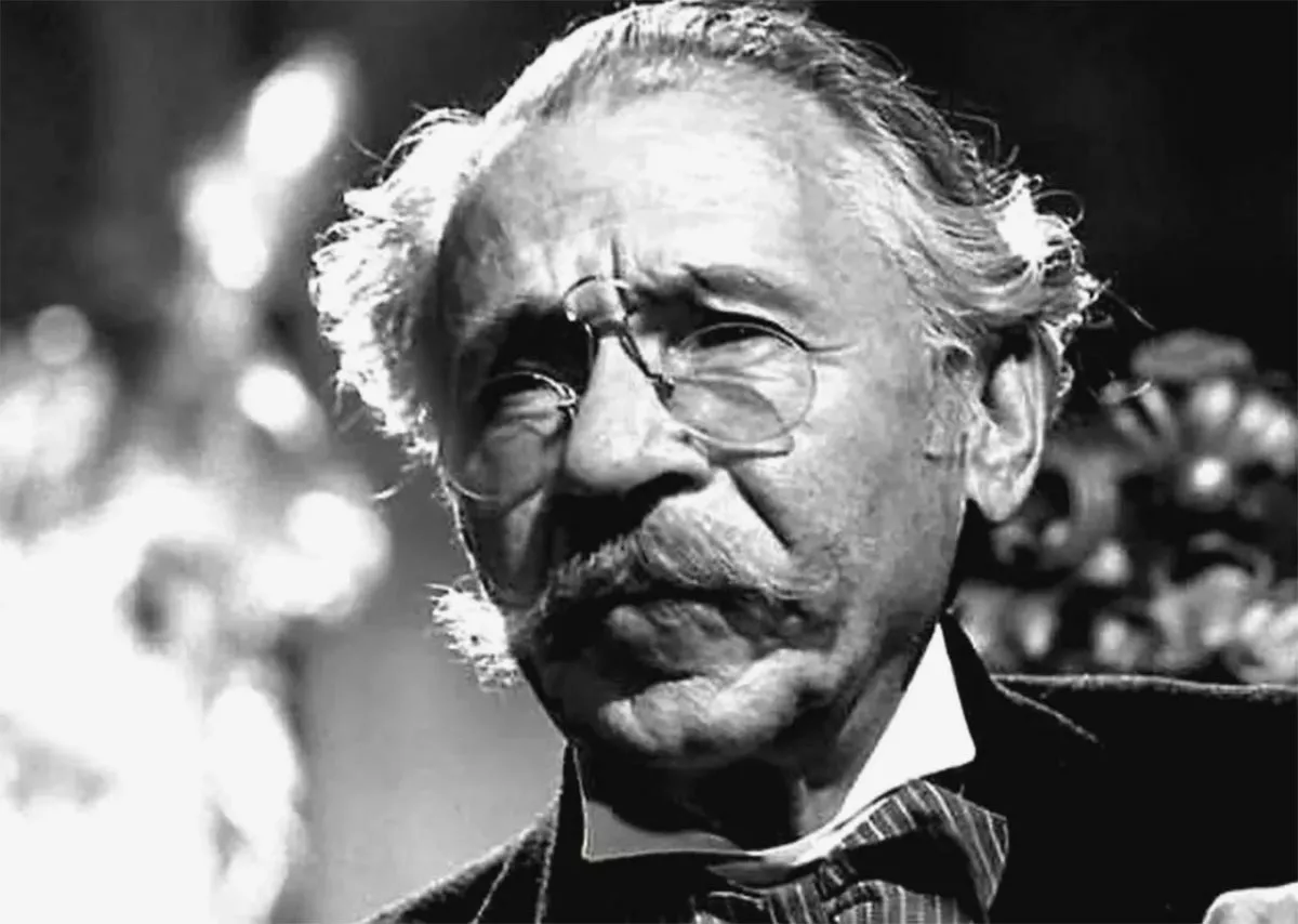 Георгий Светлани в фильме Операция «Трест» Георгий Светлани в фильме Операция «Трест»