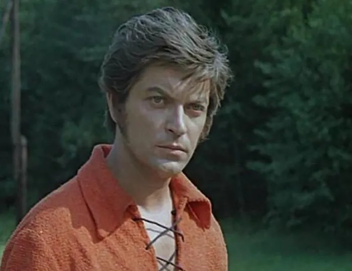 Гирт Яковлев в фильме Первое лето