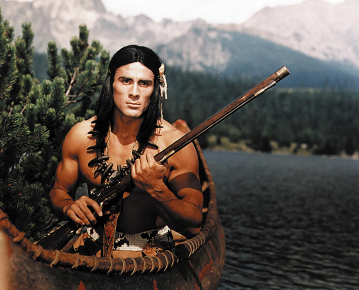 Гойко Митич в фильме Чингачгук - Большой Змей