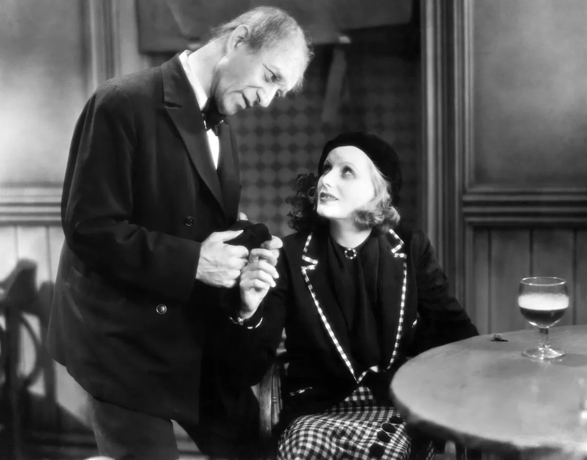 Грета Гарбо в фильме Анна Кристи