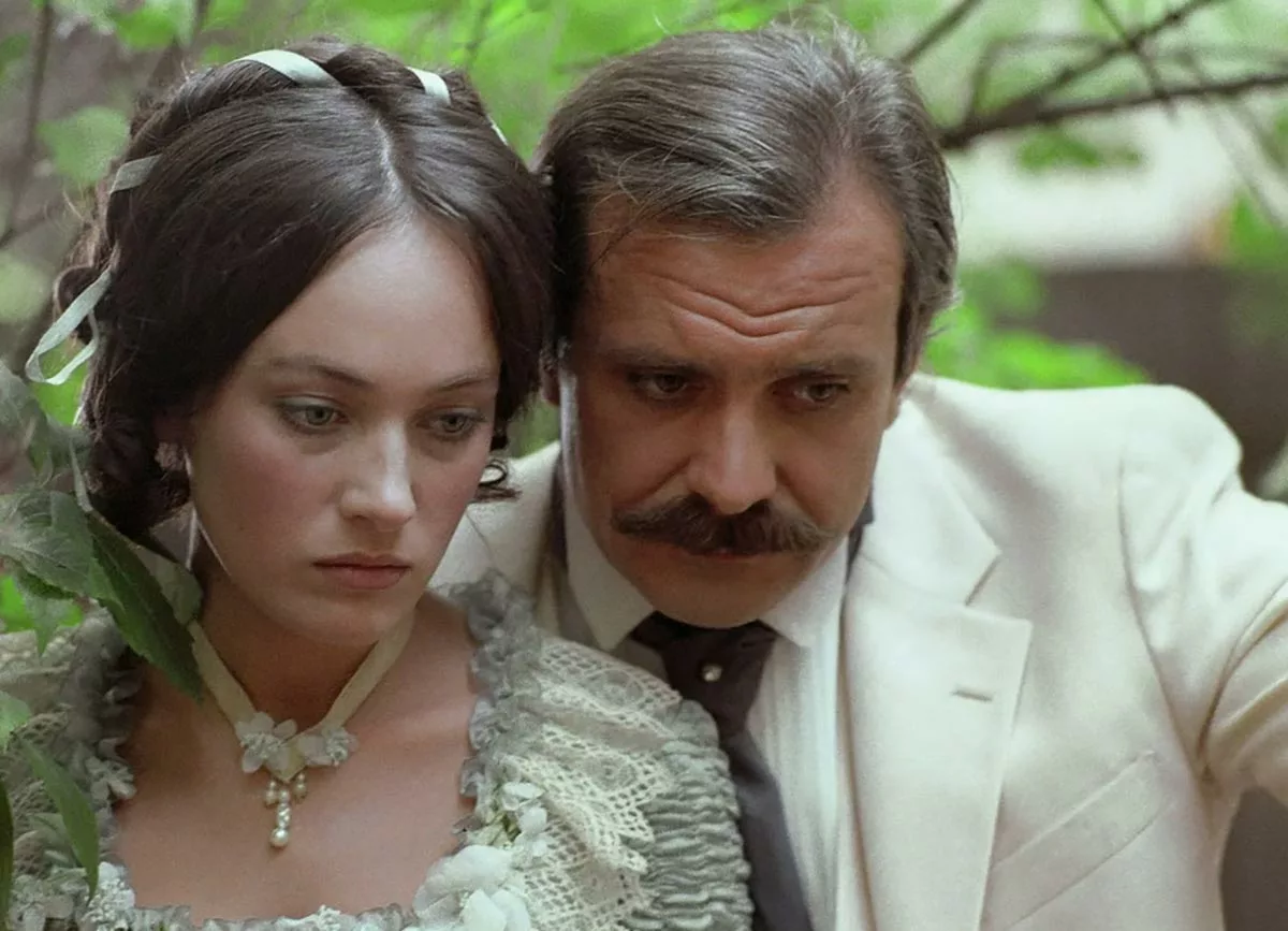 Лариса Гузеева в фильме Жестокий романс 5