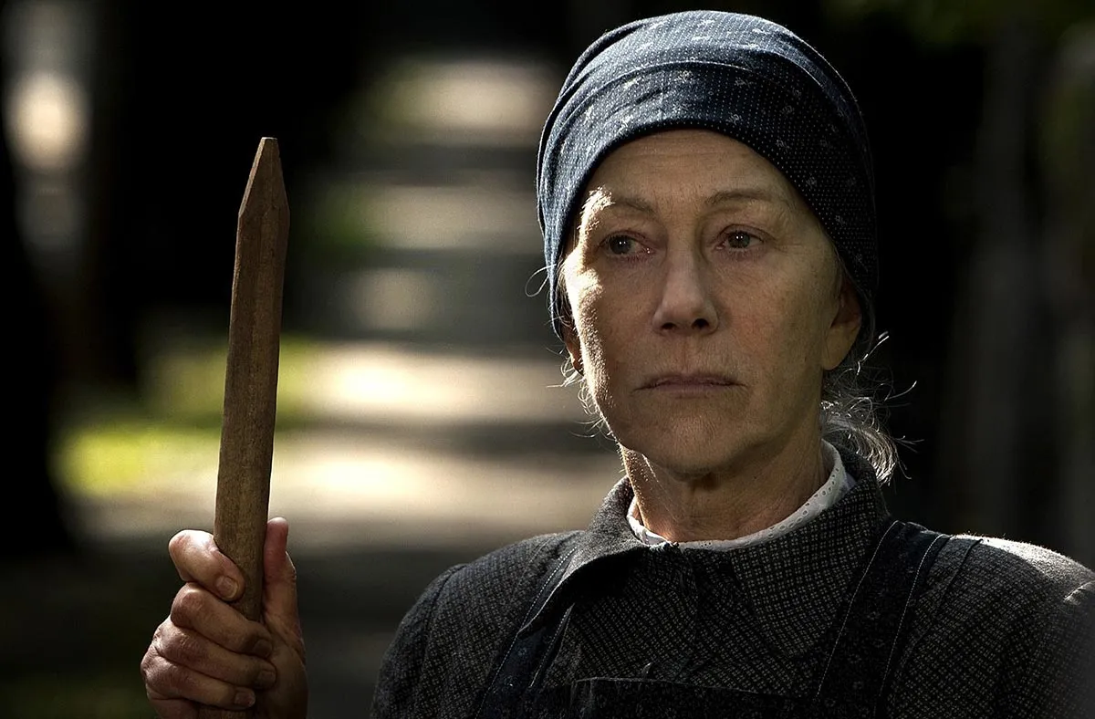 Хелен Миррен в фильме Дверь