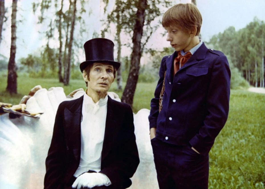 Игорь Ясулович в фильме Гостья из будущего Игорь Ясулович в фильме Гостья из будущего