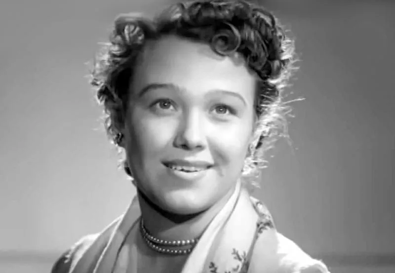 Инга Будкевич в фильме Улица молодости Инга Будкевич в фильме Улица молодости