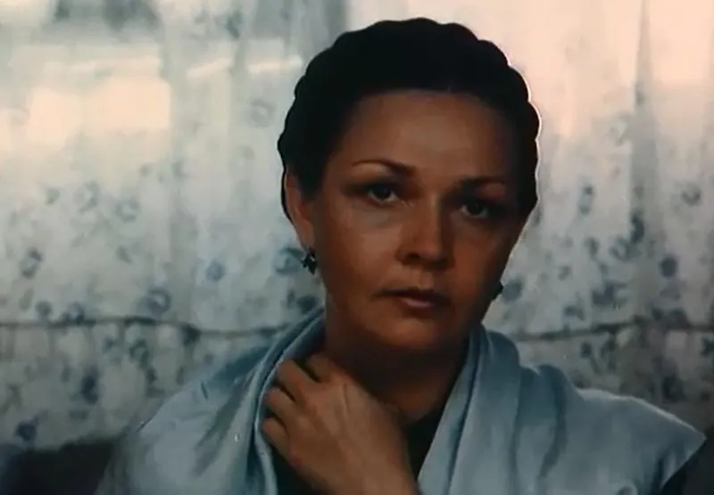 Ирина Акулова в фильме Генерал Ирина Акулова в фильме Генерал