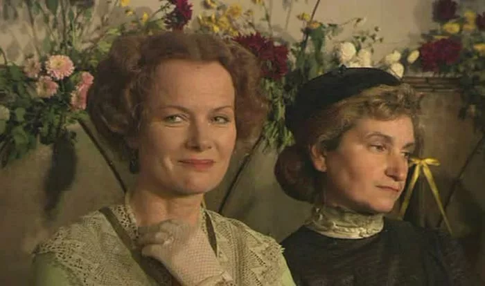 Ирина Бразговка в сериале Тяжёлый песок