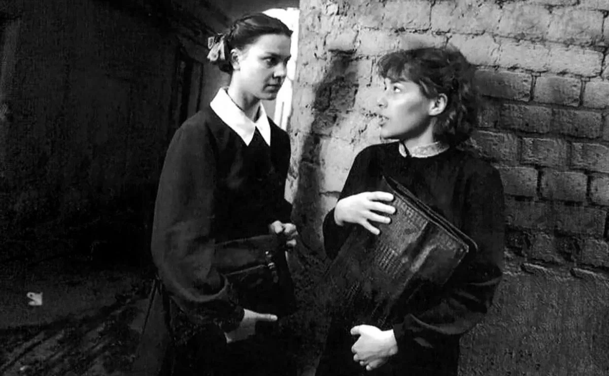 Ирина Чериченко в фильме Завтра была война Ирина Чериченко в фильме Завтра была война 4