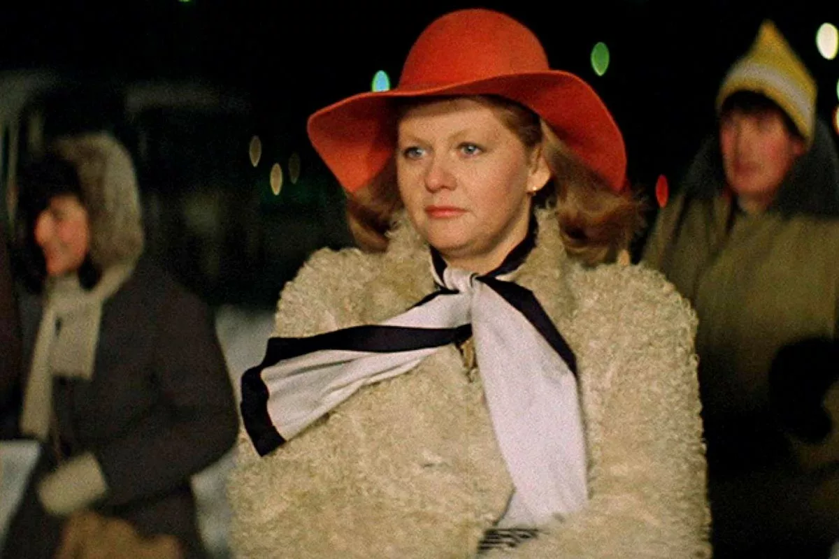 Ирина Муравьева в фильме Самая обаятельная и привлекательная Ирина Муравьева в фильме Самая обаятельная и привлекательная 3