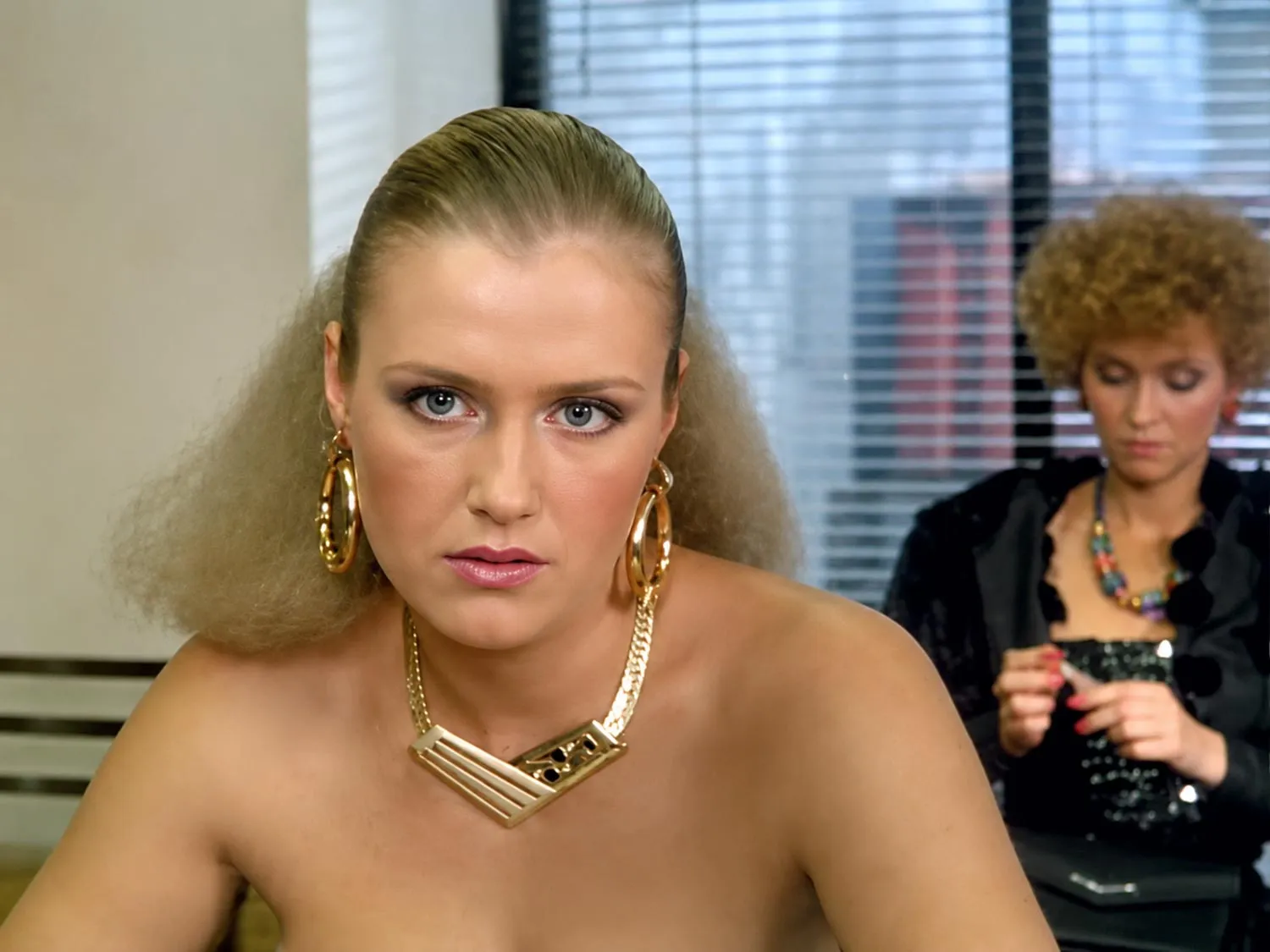 Ирина Розанова в фильме Интердевочка Ирина Розанова в фильме Интердевочка