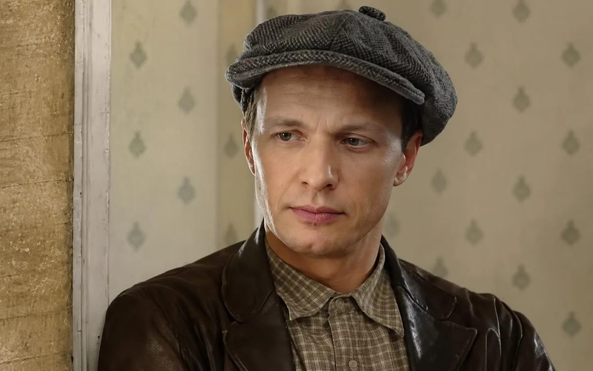 Иван Шибанов в сериале Комиссарша Иван Шибанов в сериале Комиссарша
