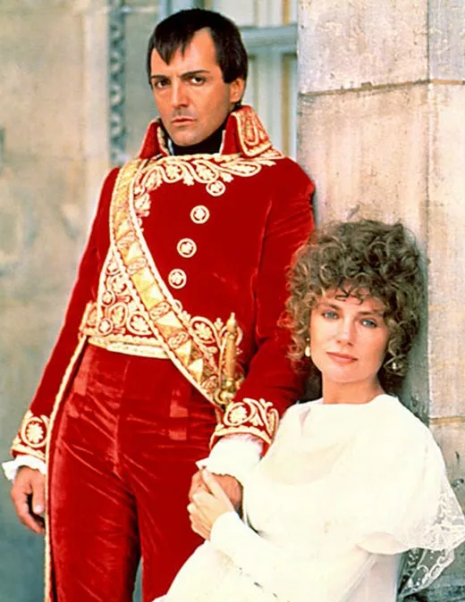 Жаклин Биссет в фильме Наполеон и Жозефина. История любви 2