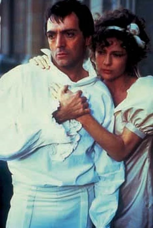 Жаклин Биссет в фильме Наполеон и Жозефина. История любви 3