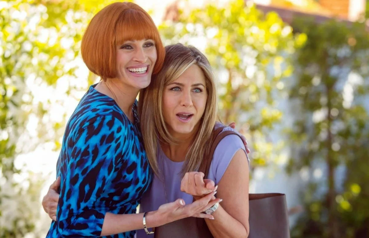 Дженнифер Энистон в фильме Несносные леди