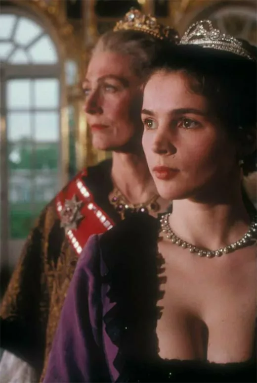 Джулия Ормонд в фильме Молодая Екатерина 3