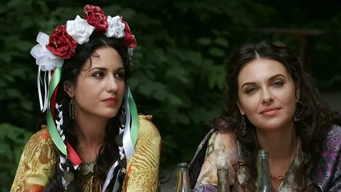 Кадр из сериала Цыганки