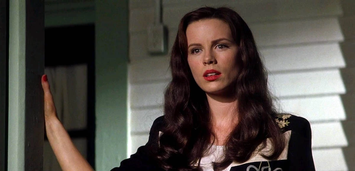 Кейт Бекинсейл в фильме Перл Харбор Кейт Бекинсейл в фильме Перл Харбор 3