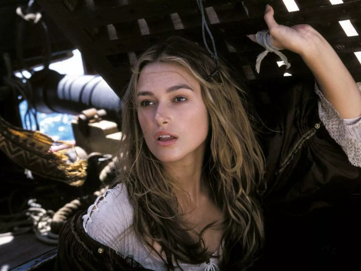 Кира Найтли в фильме Пираты Карибского моря 2