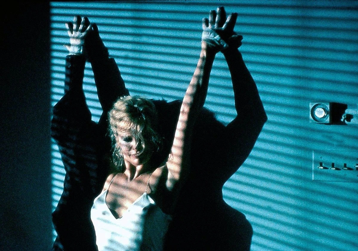 Ким Бейсингер в фильме 9 1/2 недель Ким Бейсингер в фильме 9 1/2 недель 3