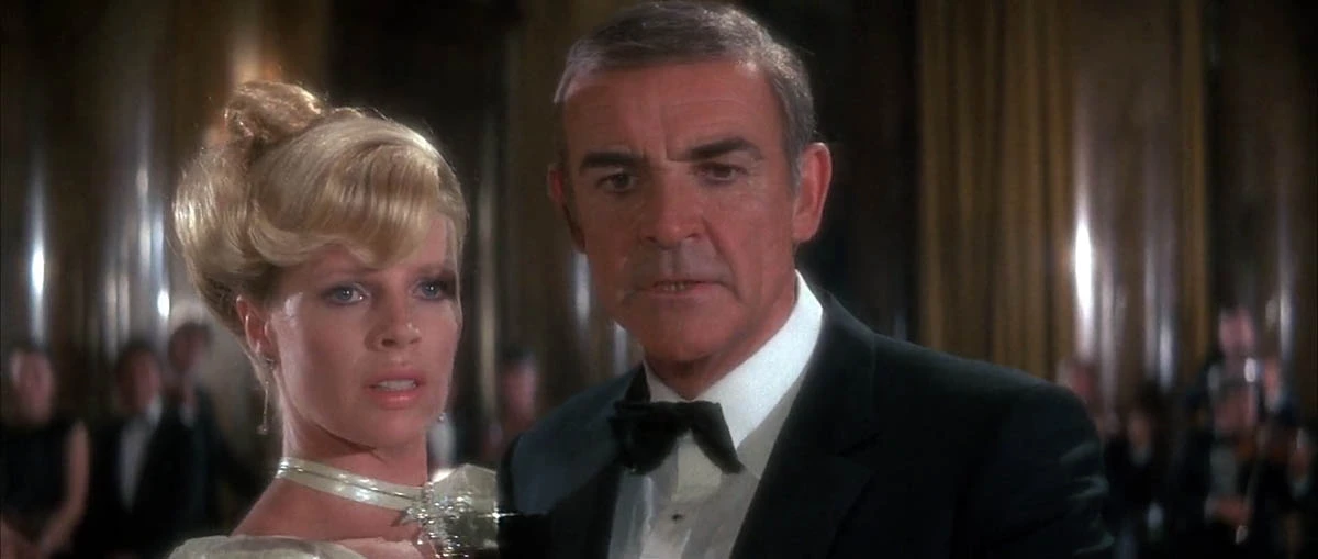 Ким Бейсингер в фильме Никогда не говори никогда Ким Бейсингер в фильме Никогда не говори никогда