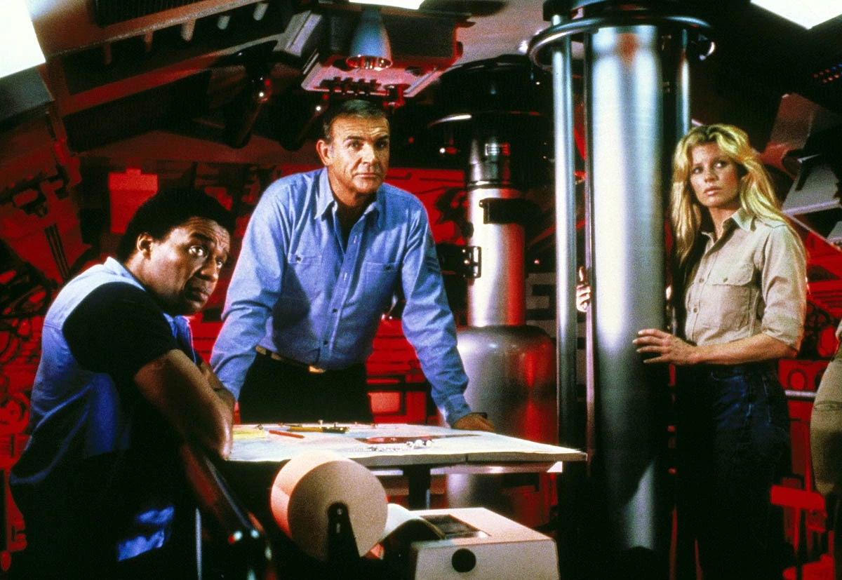 Ким Бейсингер в фильме Никогда не говори никогда Ким Бейсингер в фильме Никогда не говори никогда 4