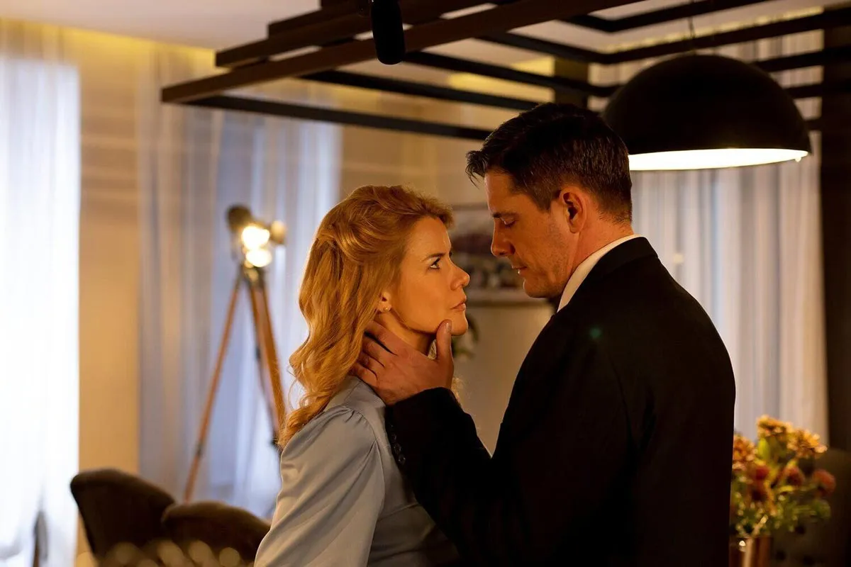 Кира Кауфман в сериале Оставленное сердце